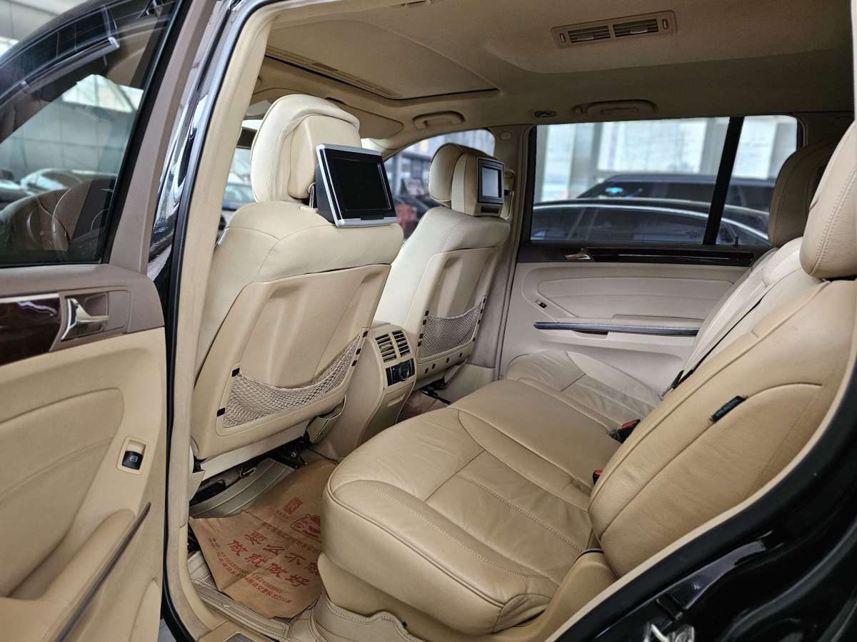 Mercedes-Benz GL Class 2012 car image #7