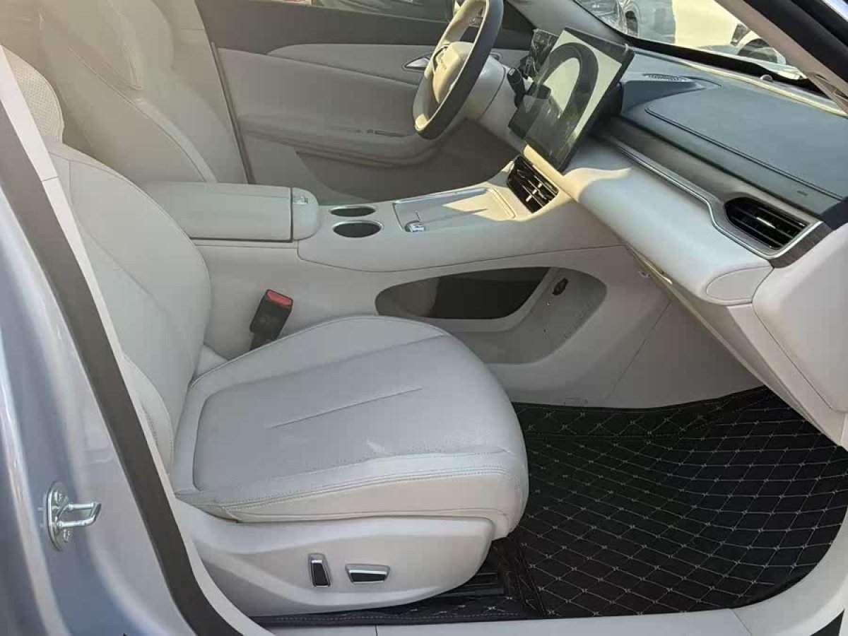 Forthing S7 2024 immagine di auto #7