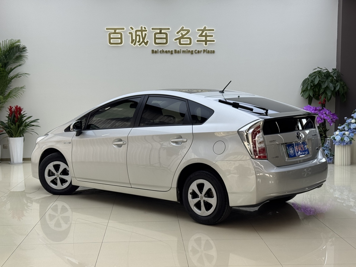 Toyota Prius 2014 immagine di auto #7