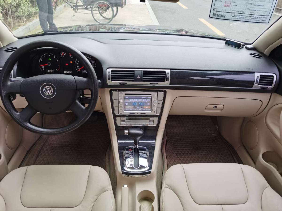 Volkswagen Passat Lingyu 2010 car image #7