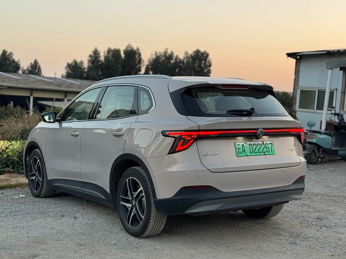 MG ES5 2024 car image #7