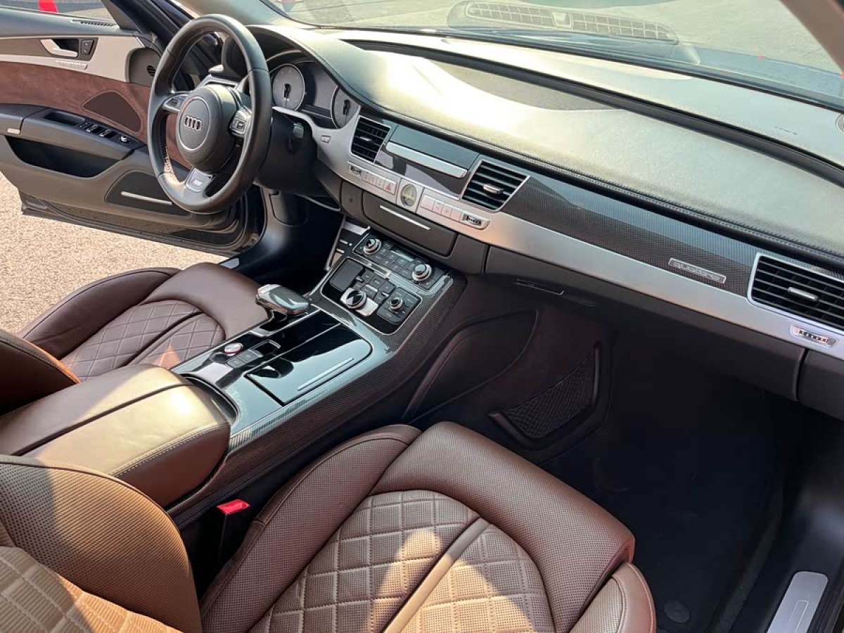 Audi S8 2013 car image #7