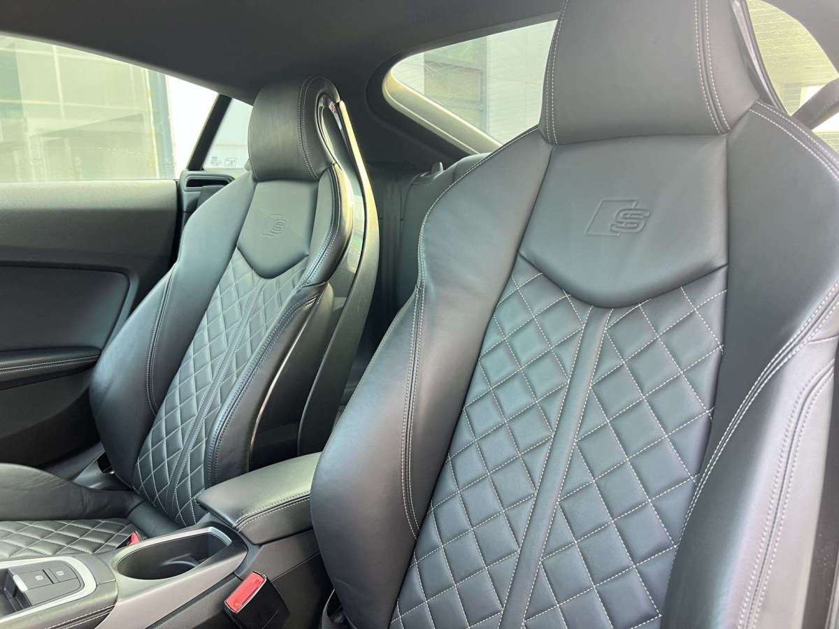 Audi TTS 2017 car image #7