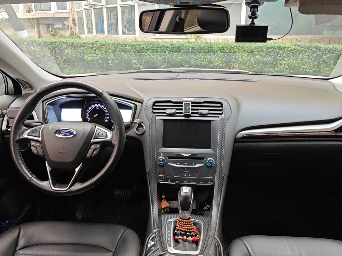Ford Mondeo 2016 car image #7