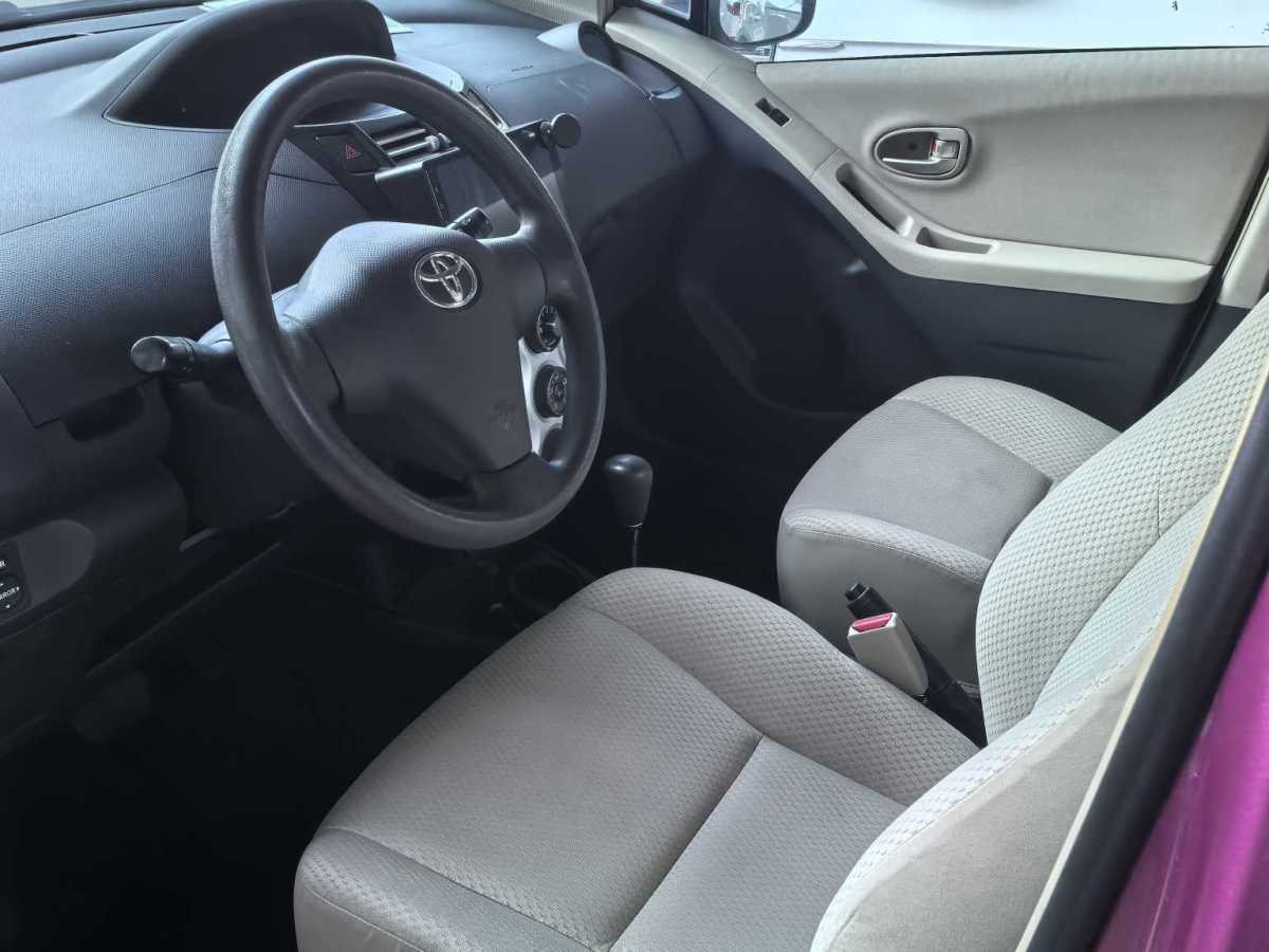 Toyota Yaris 2010 imagem de carro #7