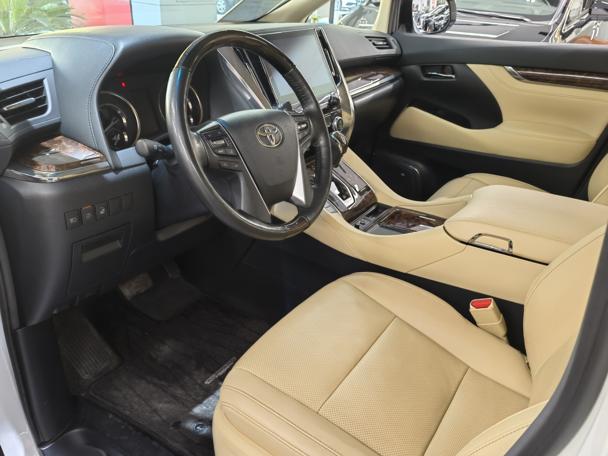 Toyota Alphard 2022 car image #7