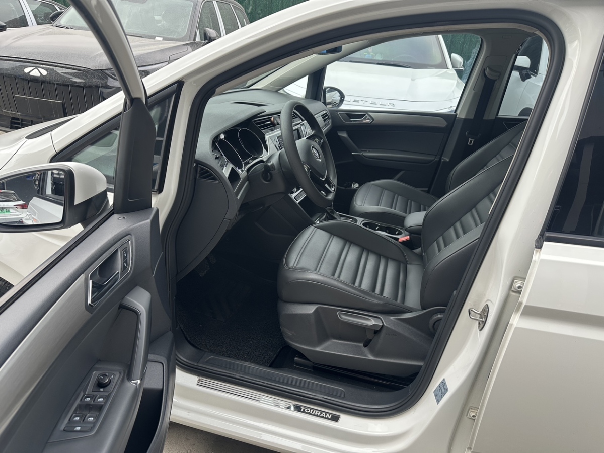 Jetour Touran 2018 car image #7