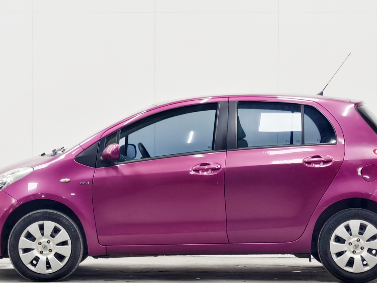 Toyota Yaris 2011 imagen de coche #7