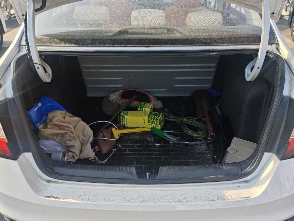 Skoda Rapid 2018 car image #7