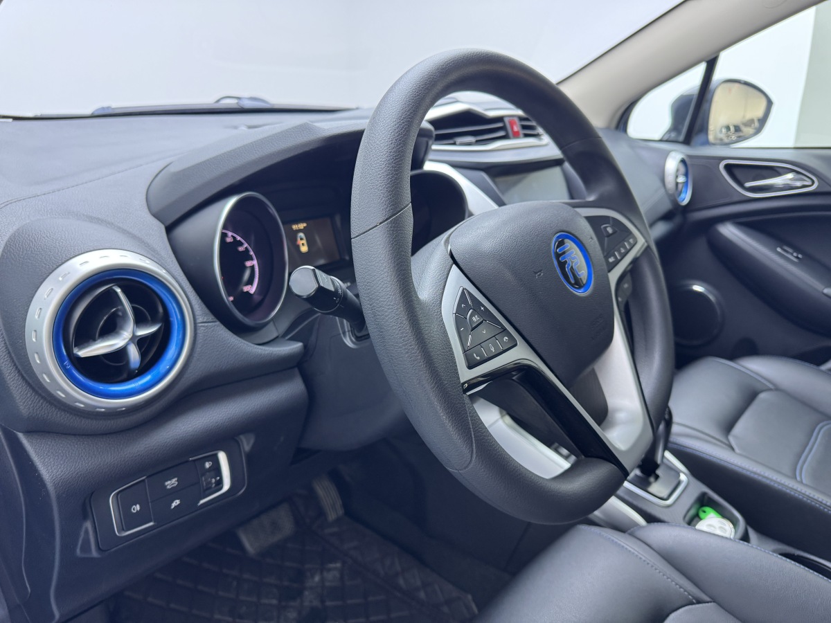 BYD Yuan New Energy 2019 #7 BYD Yuan New Energy 2019 car image #7