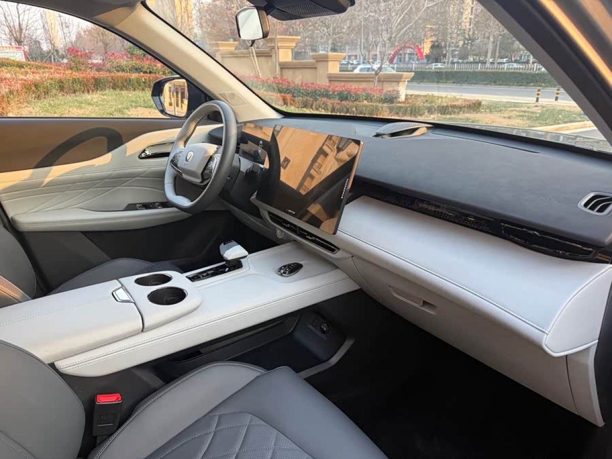 Changan UNI-Z PHEV 2024 #7 Changan UNI-Z PHEV 2024 car image #7