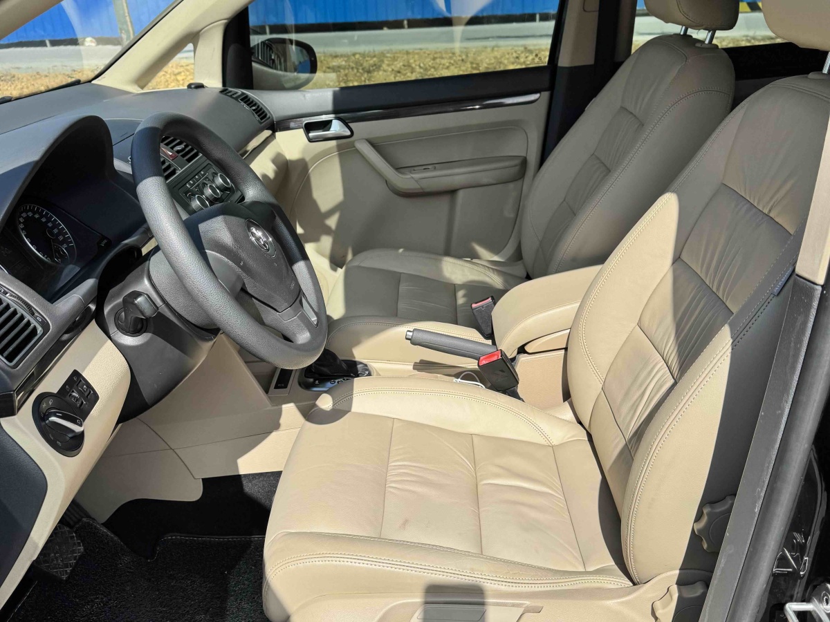 Volkswagen Touran 2015 #7 Volkswagen Touran 2015 car image #7