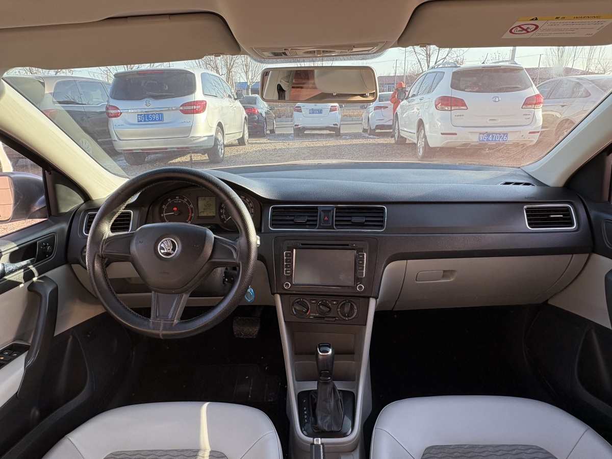 Skoda Rapid 2016 immagine di auto #7