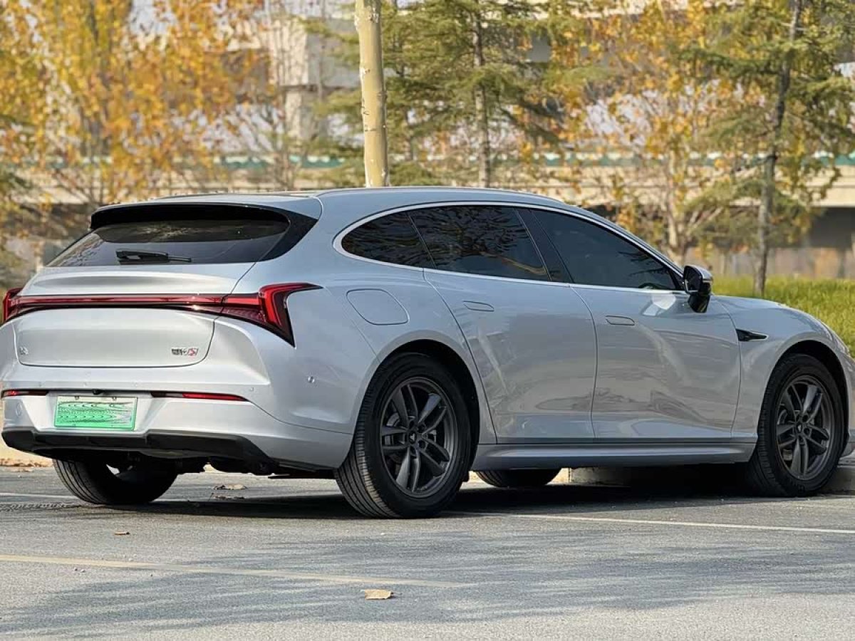 哪吒汽车 哪吒S猎装 2025 #7 哪吒汽车 哪吒S猎装 2025 汽车图片 #7