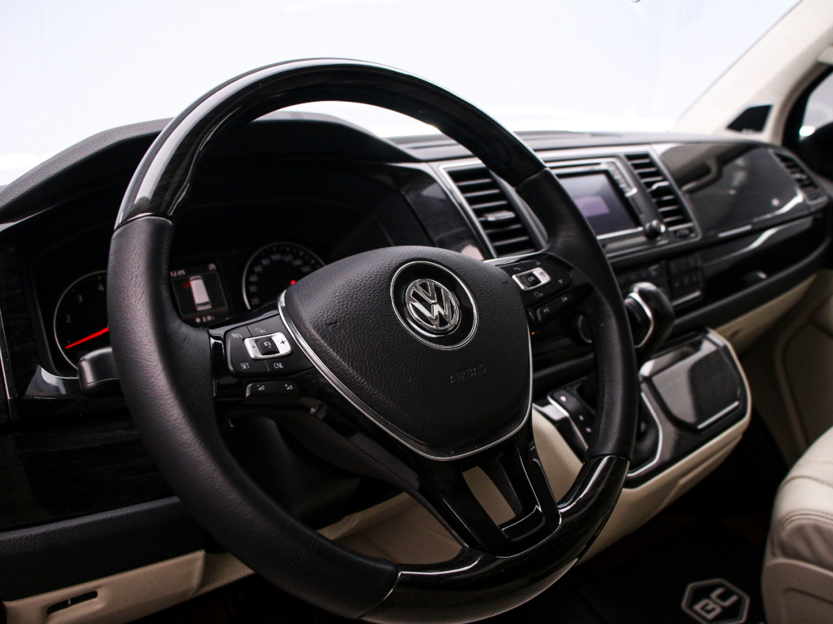 Volkswagen Multivan 2020 car image #7