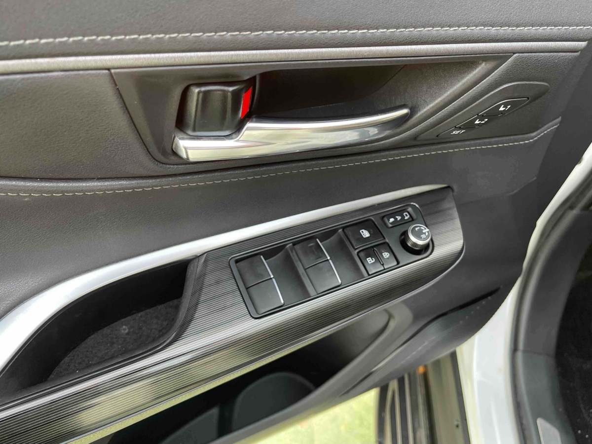 Toyota Harrier 2021 car image #7