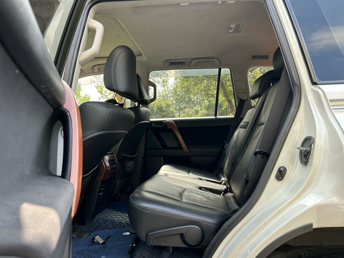 Toyota Land Cruiser Prado 2017 car image #7