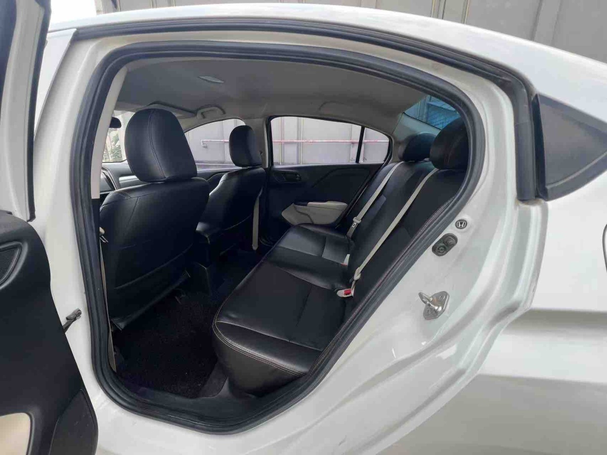 Honda Greiz 2017 صورة سيارة #7