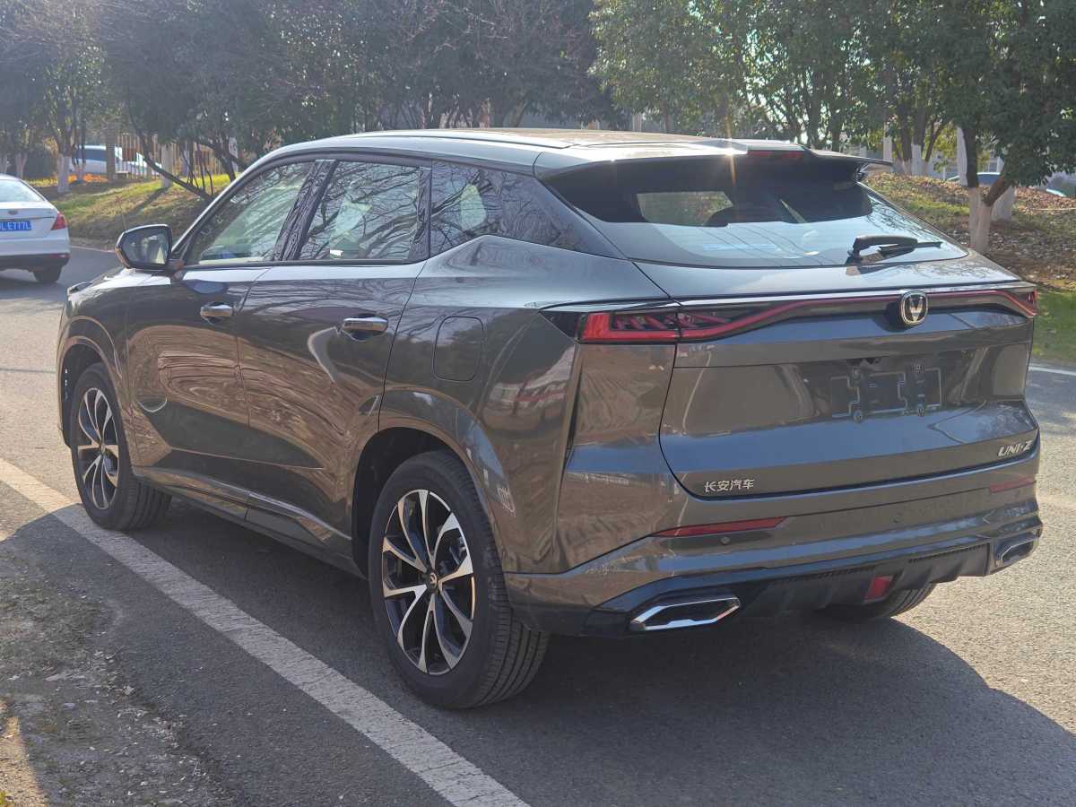 Changan UNI-Z PHEV 2025 #7 Changan UNI-Z PHEV 2025 car image #7