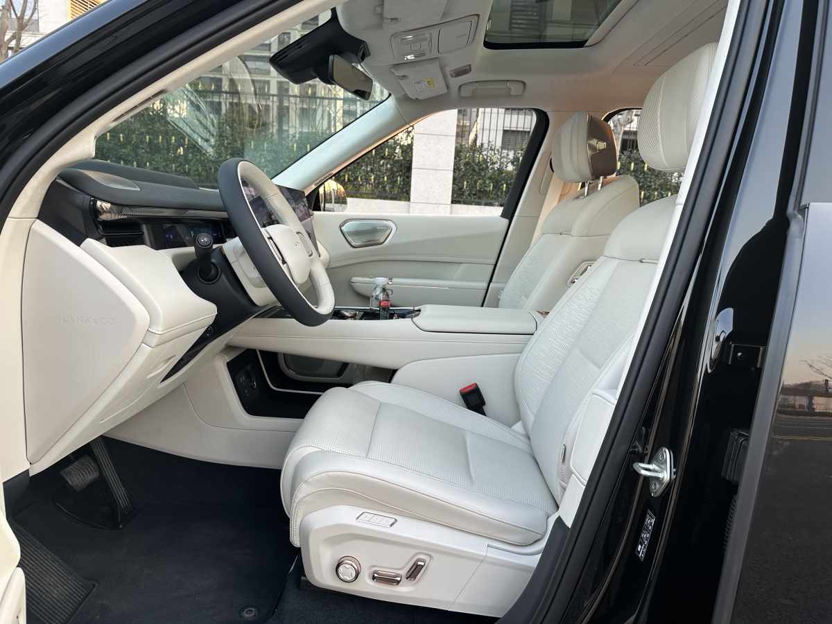 Lynk & Co 900 2025 car image #7