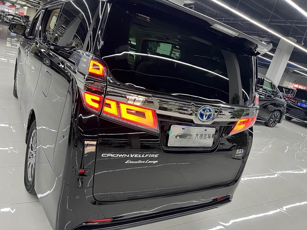 Toyota Vellfire 2022 car image #7