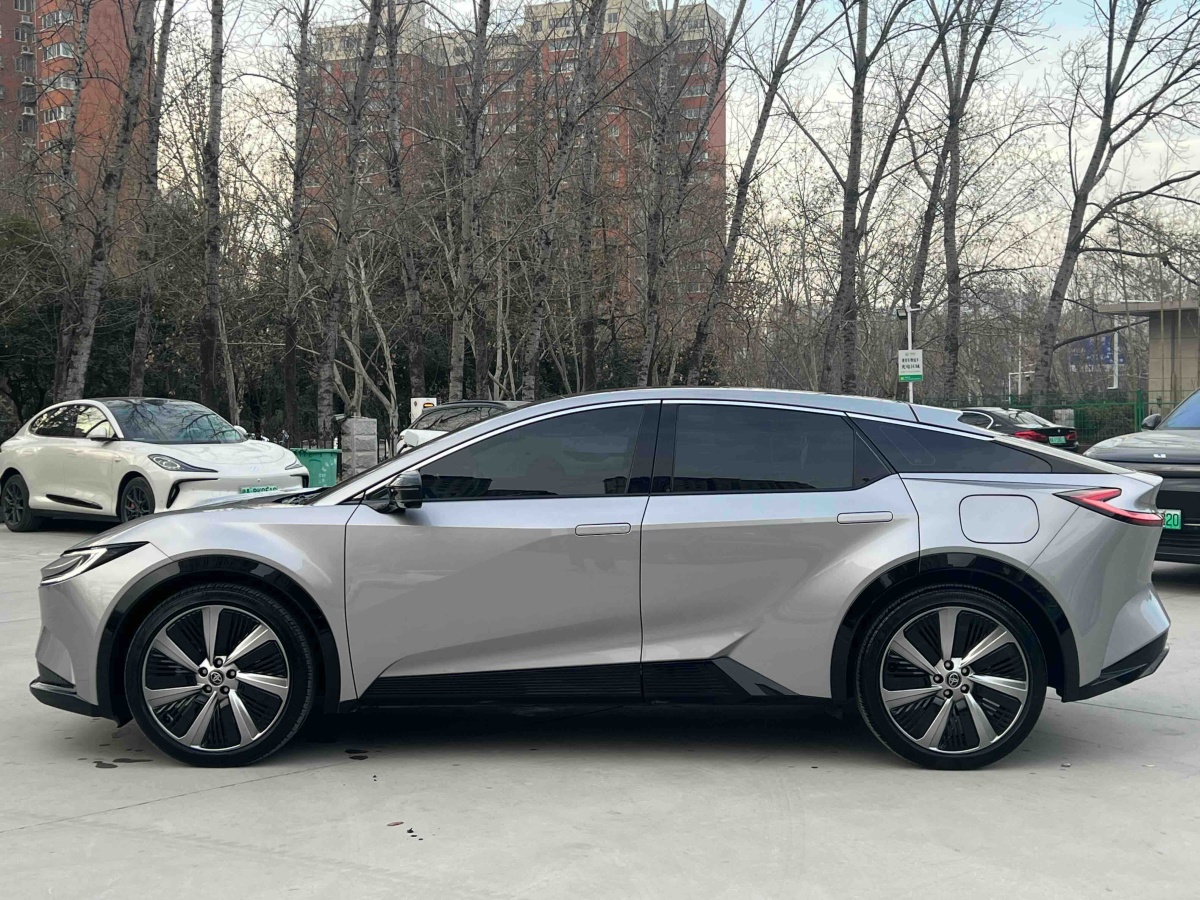 Toyota bZ5 2025 #7 Toyota bZ5 2025 car image #7