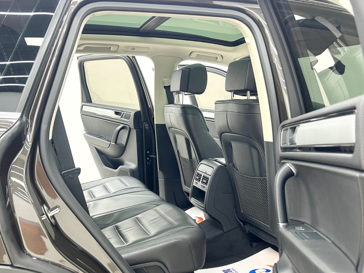 Volkswagen Touareg 2016 car image #7