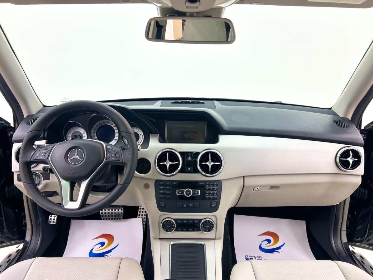 Mercedes-Benz GLK Class 2012 car image #7