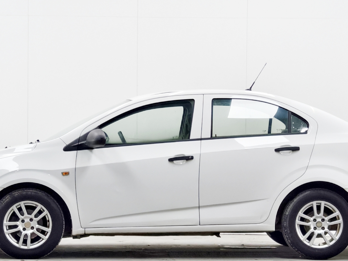 雪佛兰 爱唯欧 2013 #7 雪佛兰 爱唯欧 2013 汽车图片 #7