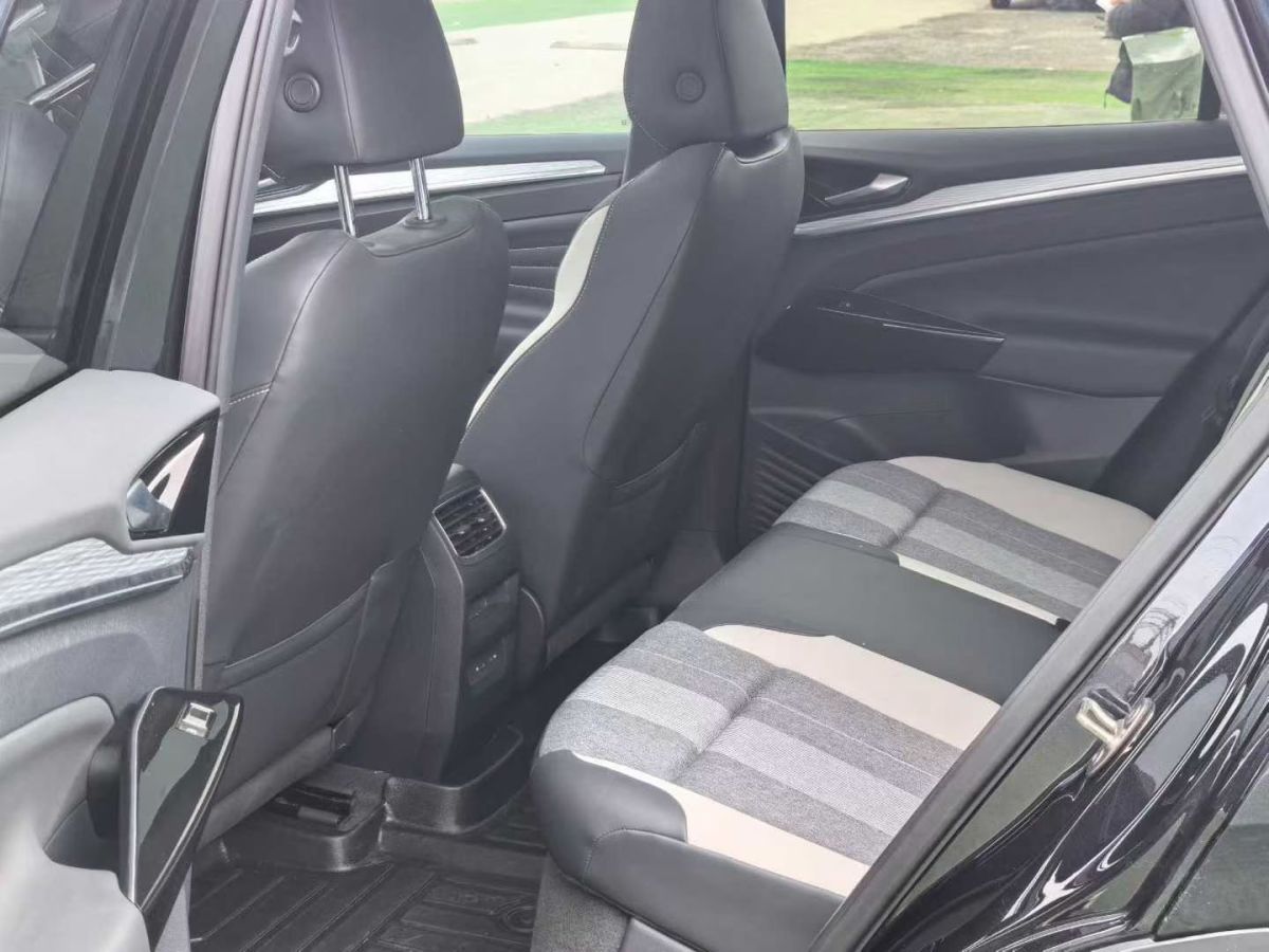 Volkswagen ID.4 Crozz 2023 صورة سيارة #7