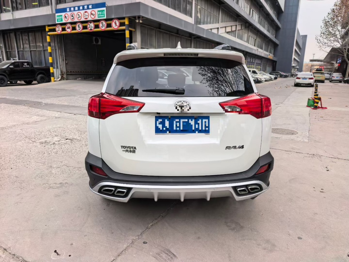 Toyota RAV4 2015 car image #7