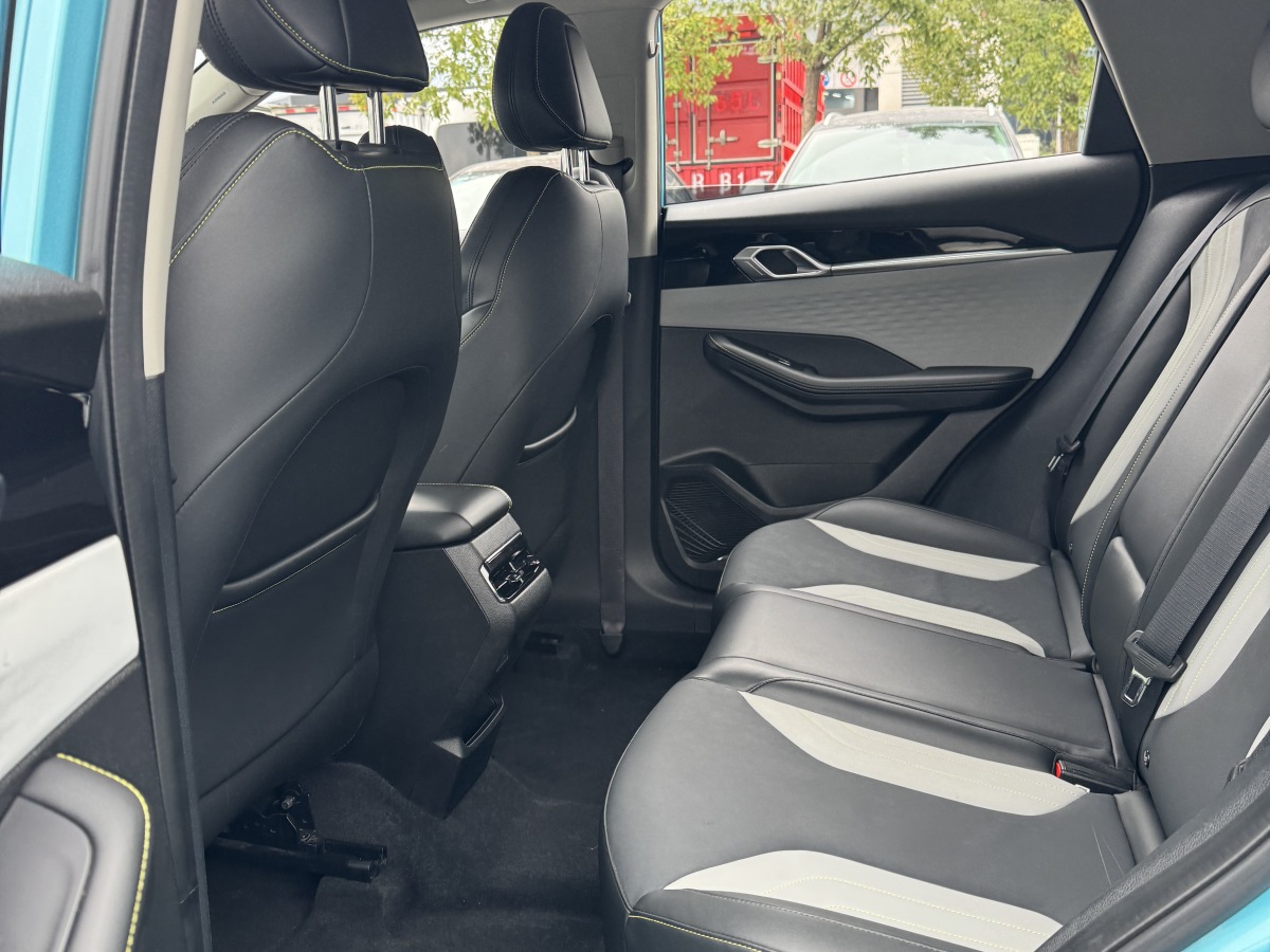 GEELY Coolray 2022 #7 GEELY Coolray 2022 car image #7