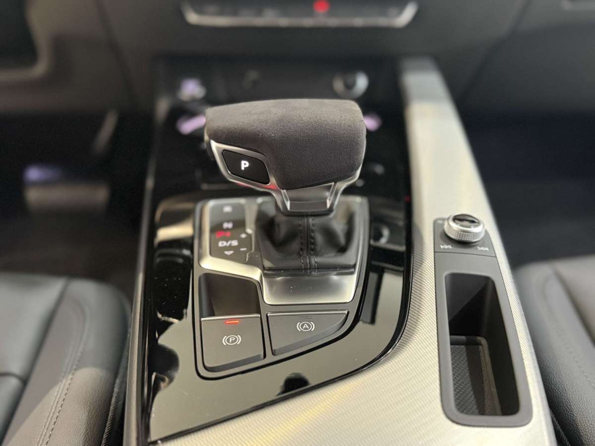 Audi A4 (Imported) 2024 #7 Audi A4 (Imported) 2024 car image #7