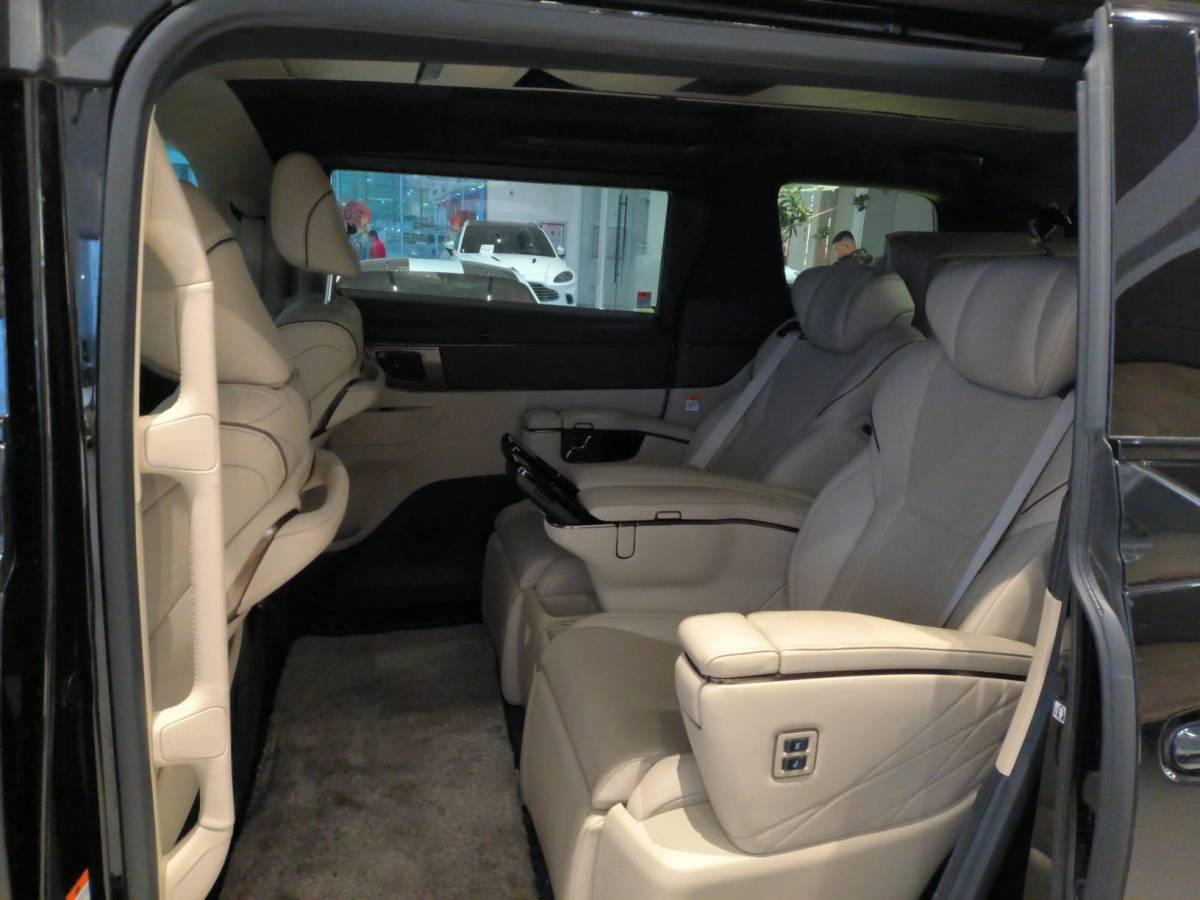 Toyota Alphard 2024 immagine di auto #7