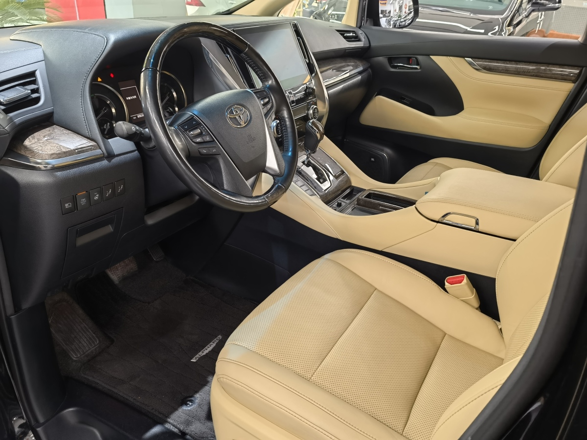 Toyota Alphard 2023 #7 Toyota Alphard 2023 изображение автомобиля #7