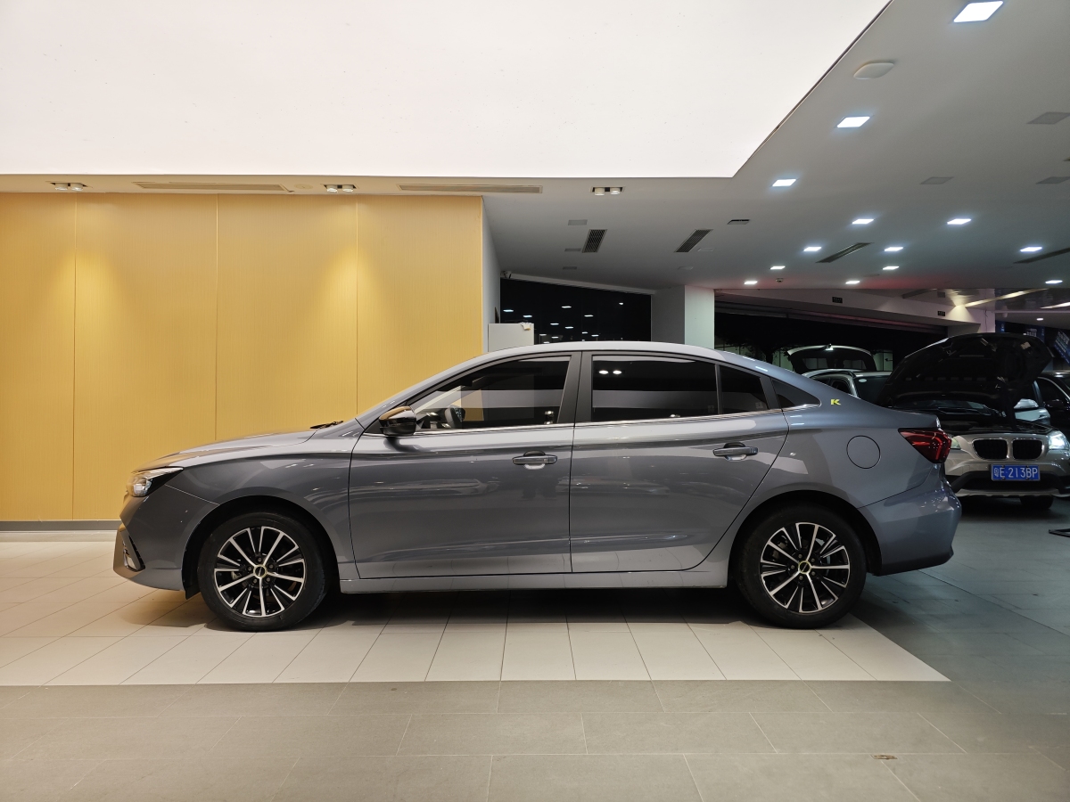 Roewe i5 2023 #7 Roewe i5 2023 car image #7