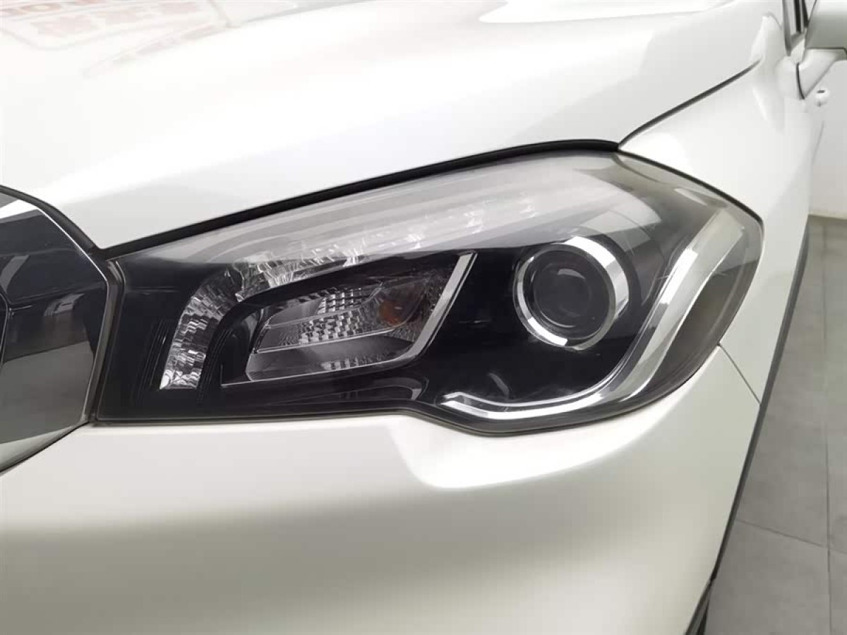 Suzuki SX4 S-CROSS 2018 imagem de carro #7