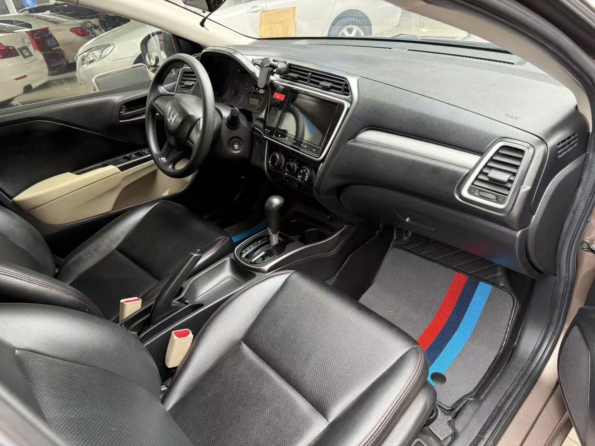 Honda Greiz 2018 car image #7