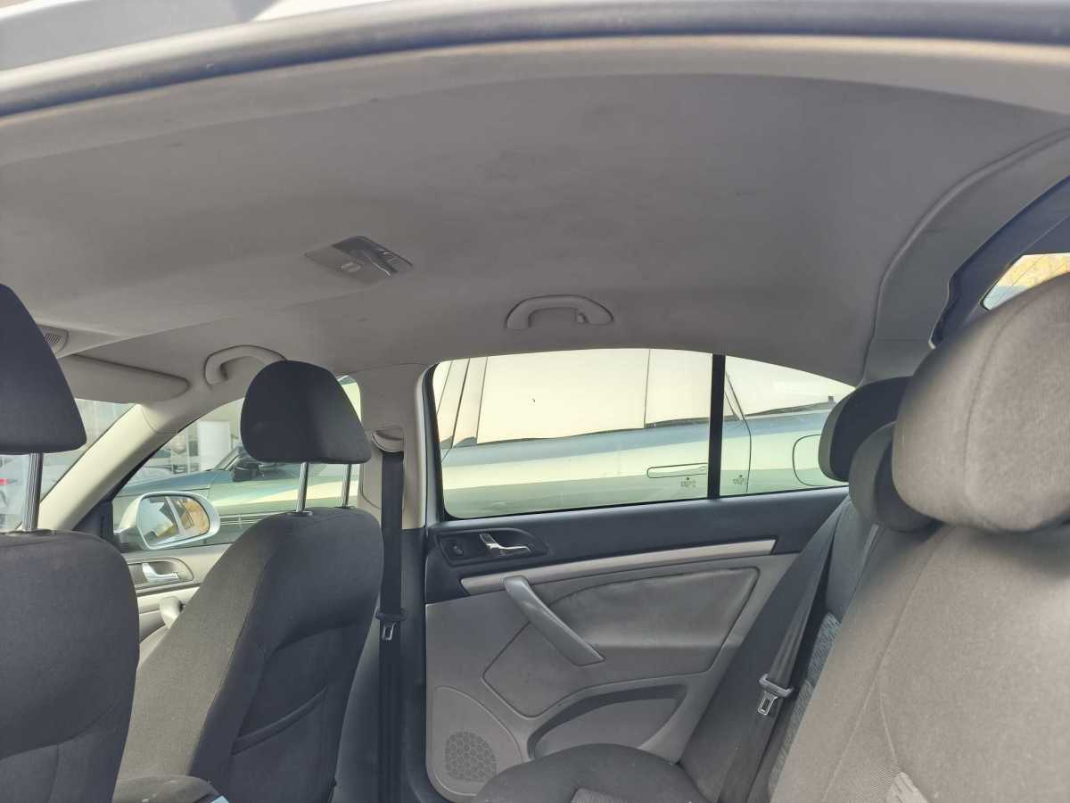 Skoda Octavia 2014 car image #7