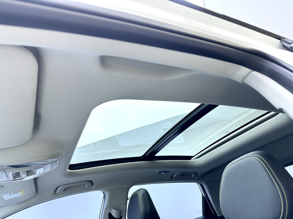 GEELY Coolray 2024 car image #7