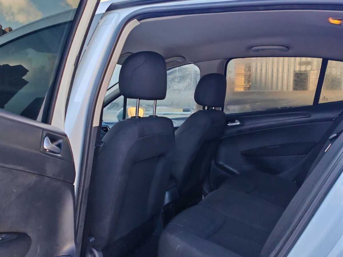 Peugeot 308 2015 car image #7