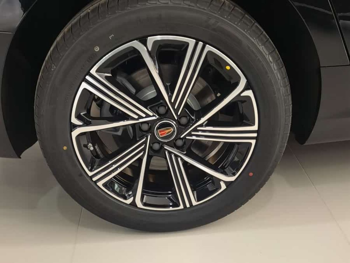 HongQi H5 PHEV 2025 #7 HongQi H5 PHEV 2025 car image #7