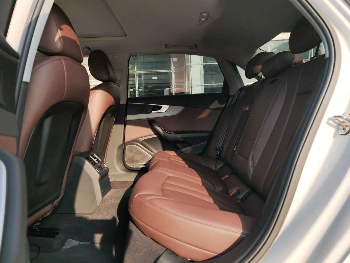 Audi A4L 2018 car image #7