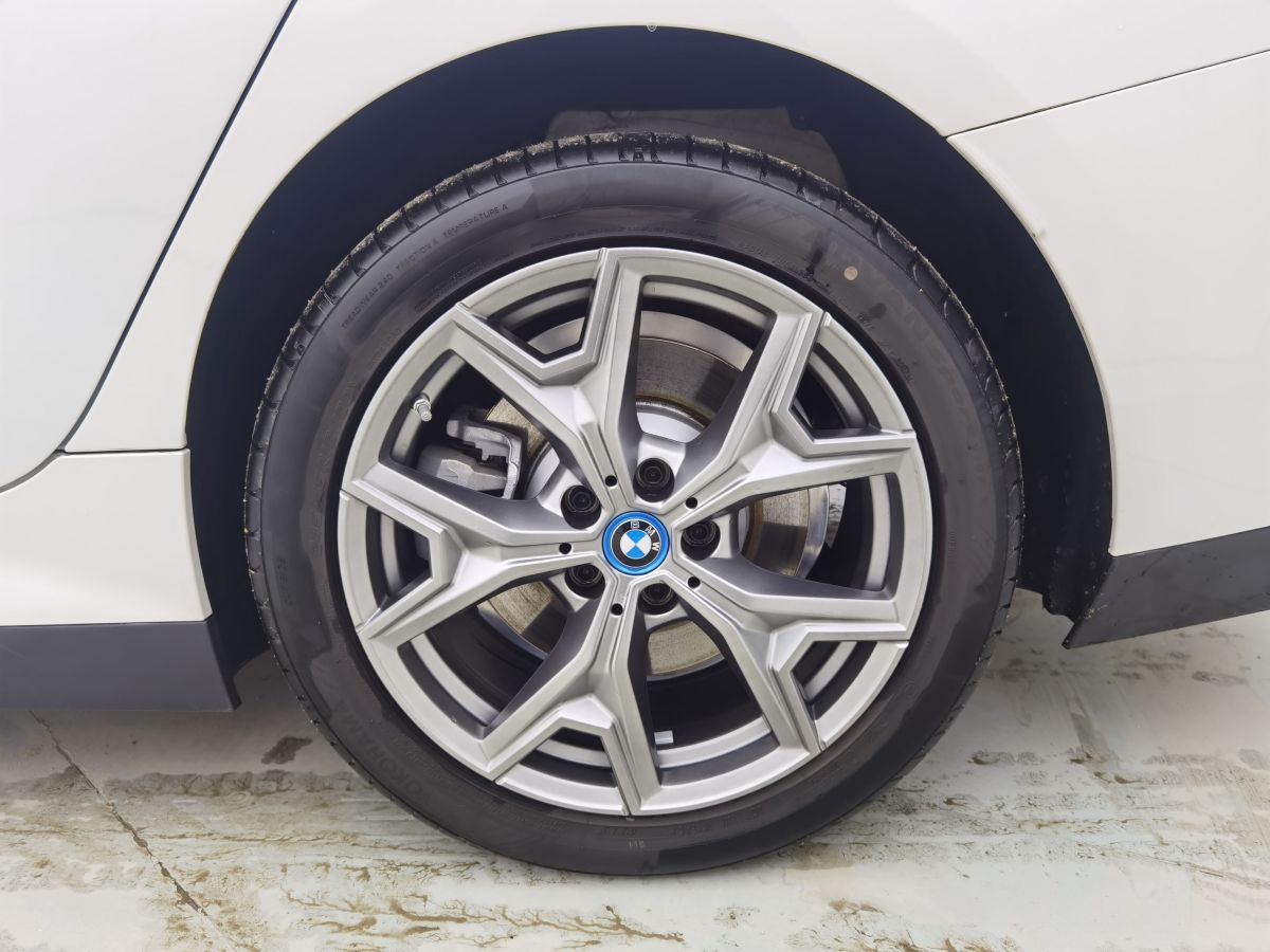 BMW i3 2023 car image #7