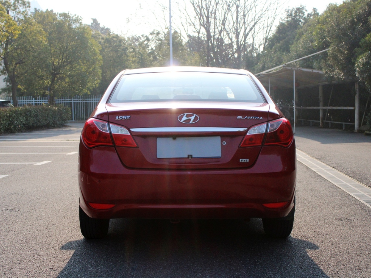 Hyundai 2012 car image #7
