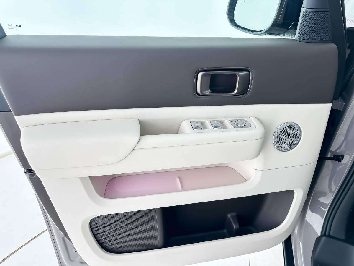 理想汽车 理想MEGA 2024 汽车图片 #7