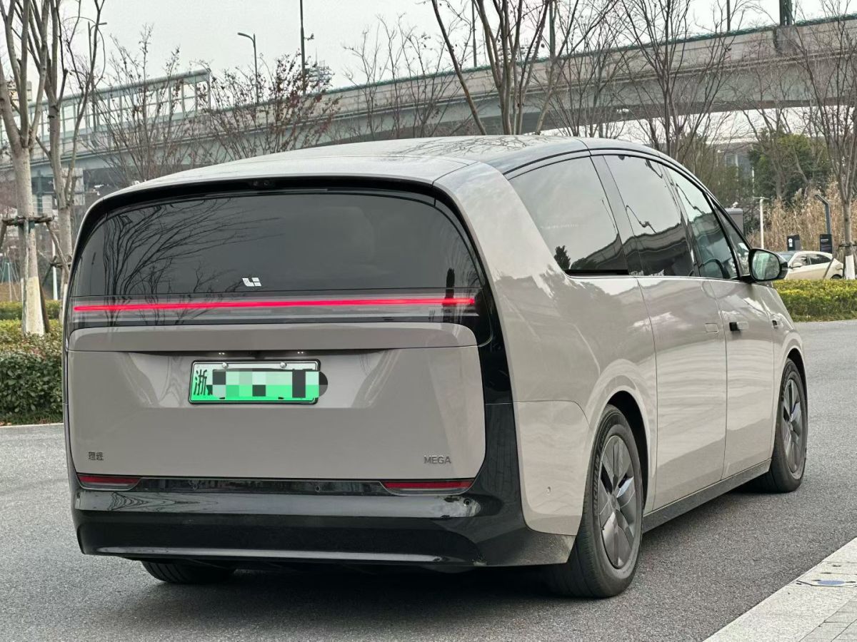 理想汽车 理想MEGA 2024 汽车图片 #7