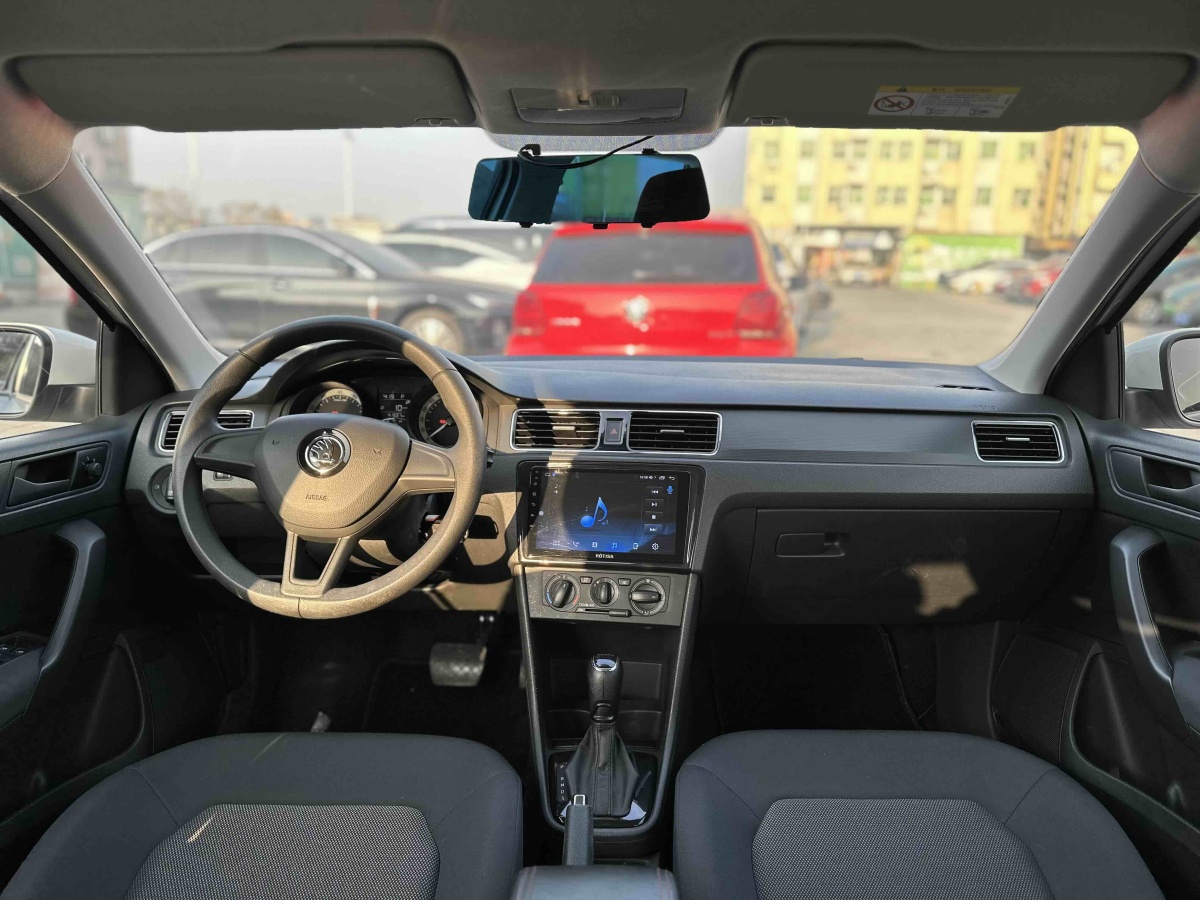 Skoda Rapid Spaceback 2019 car image #7
