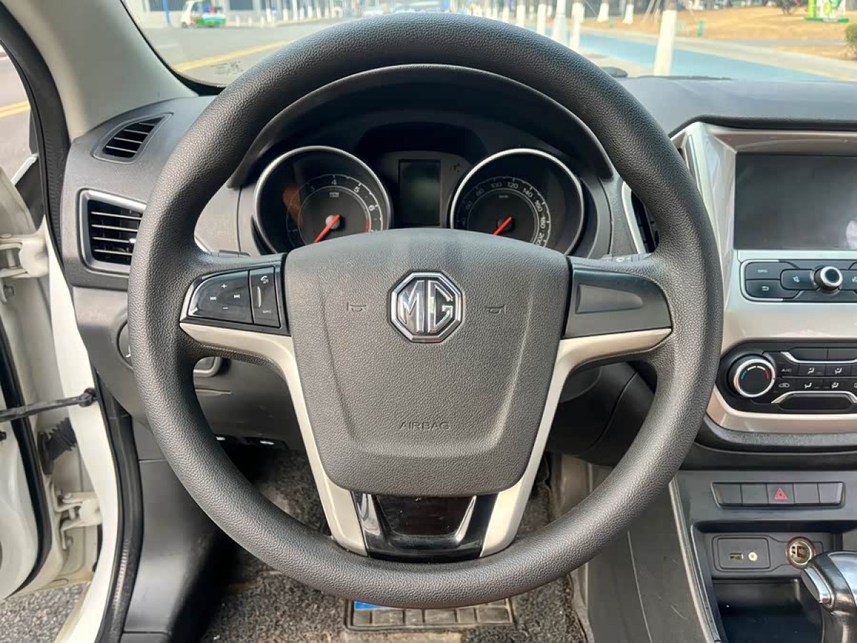 MG GT 2017 car image #7