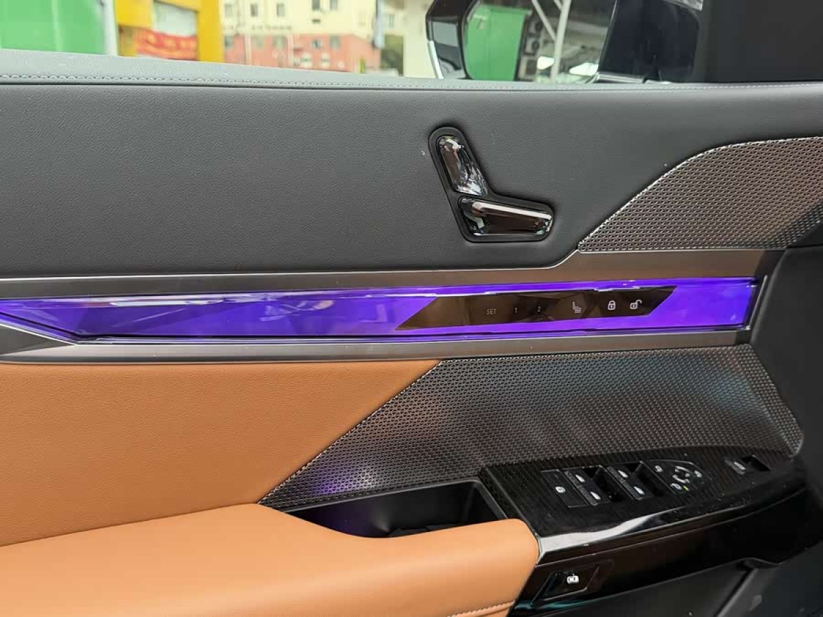 BMW i7 2023 #7 BMW i7 2023 car image #7